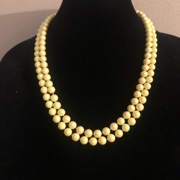 🌸VTG Double Strand Yellow Bead Necklace - Picture 1 of 5